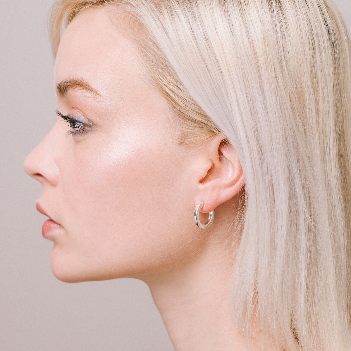 Silver Wire Earrings 3mm by Aurore Havenne