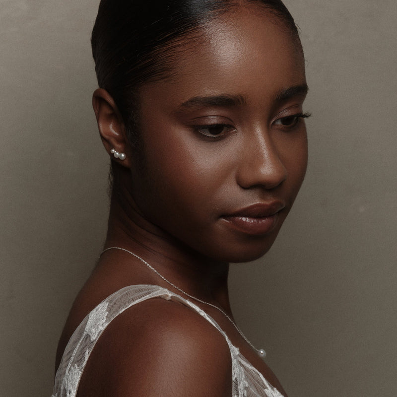 The Halo duo - Silver Ephyra Necklace & Calliadne Earrings by Aurore Havenne