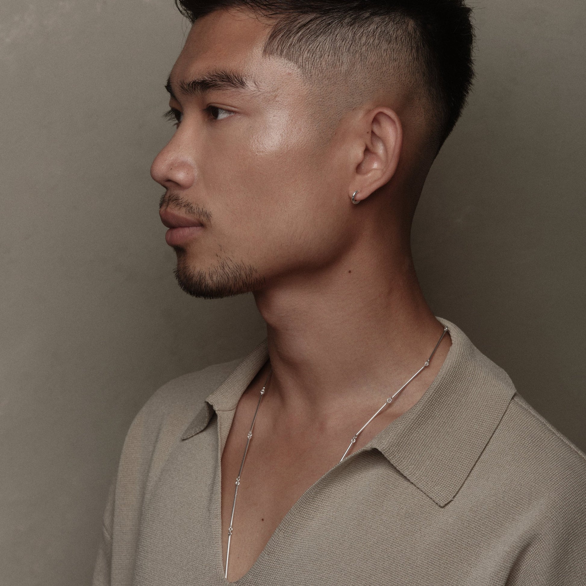 Collier Lou en argent par la créatrice belge Aurore Havenne