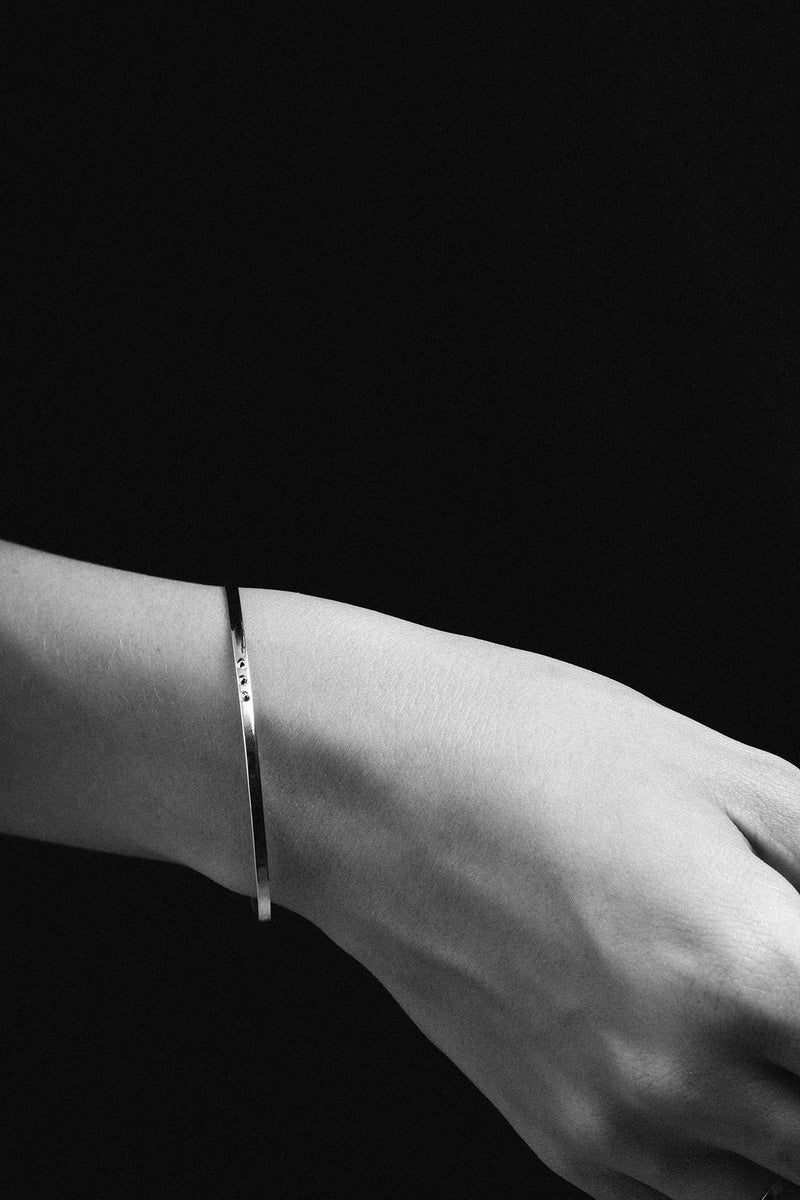 Aurore Havenne Gold 18K bracelet Inside out fine jewelry joaillerie minimalist diamant belge