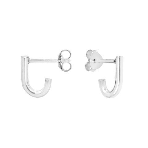 Picture on a white background of the Jasper earrings designed by Aurore Havenne. It is a pair of earrings in 925°°° silver.