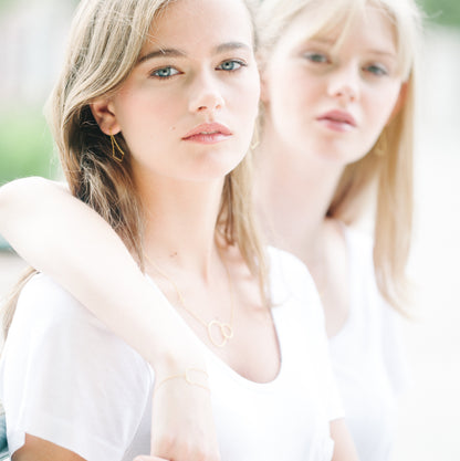 boucles d'oreilles unity triangle plaqué or, forme épurée et sophistiquée